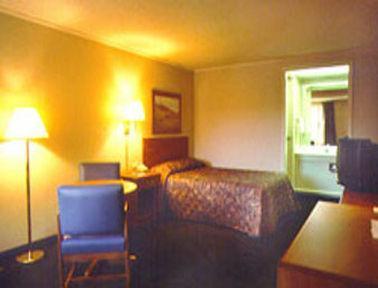 Knights Inn Florence/Cincinnati South 객실 사진